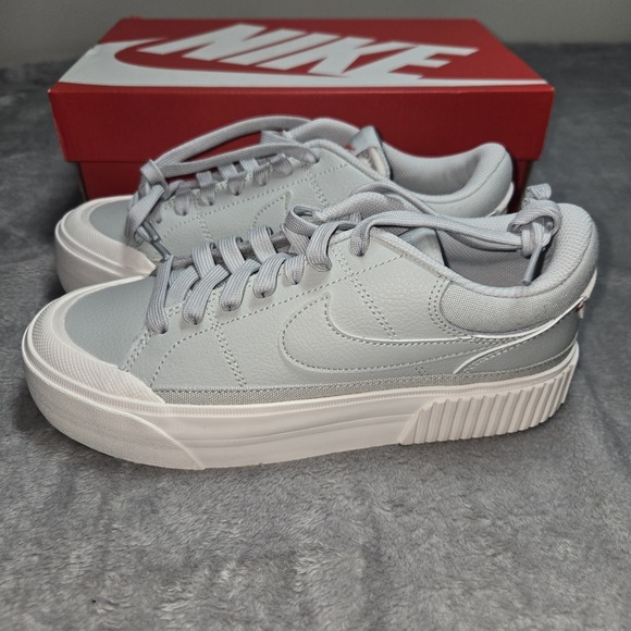 Nike Court Legacy Lift Platform Womens Size 6.5 Light Silver Sail Red DM7590-003 - Picture 3 of 6